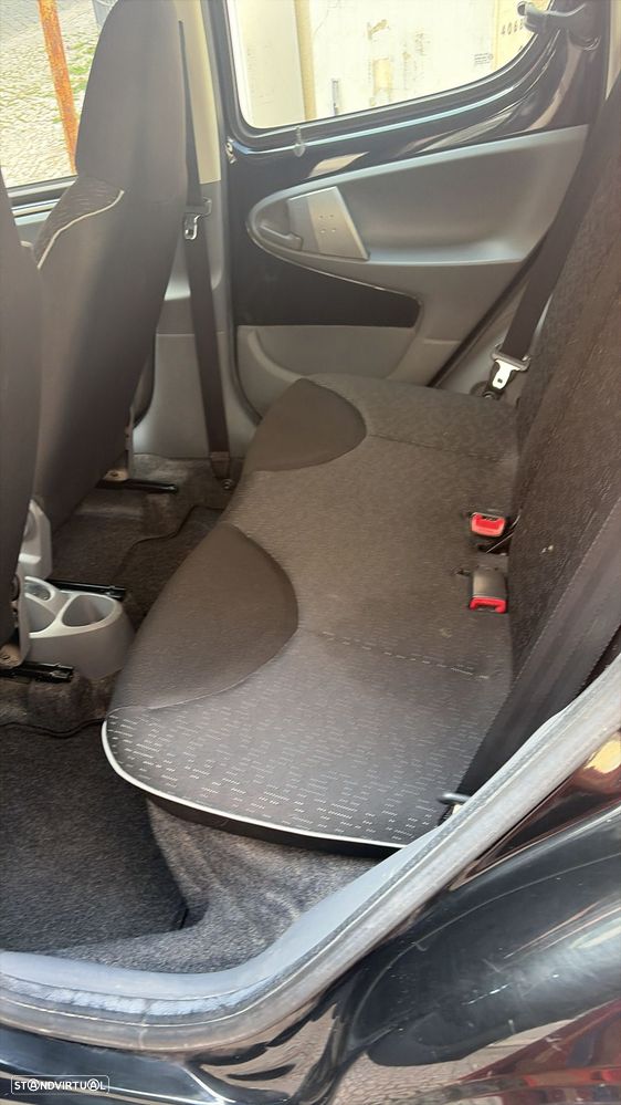Peugeot 107 1.0 Black&Silver - 6