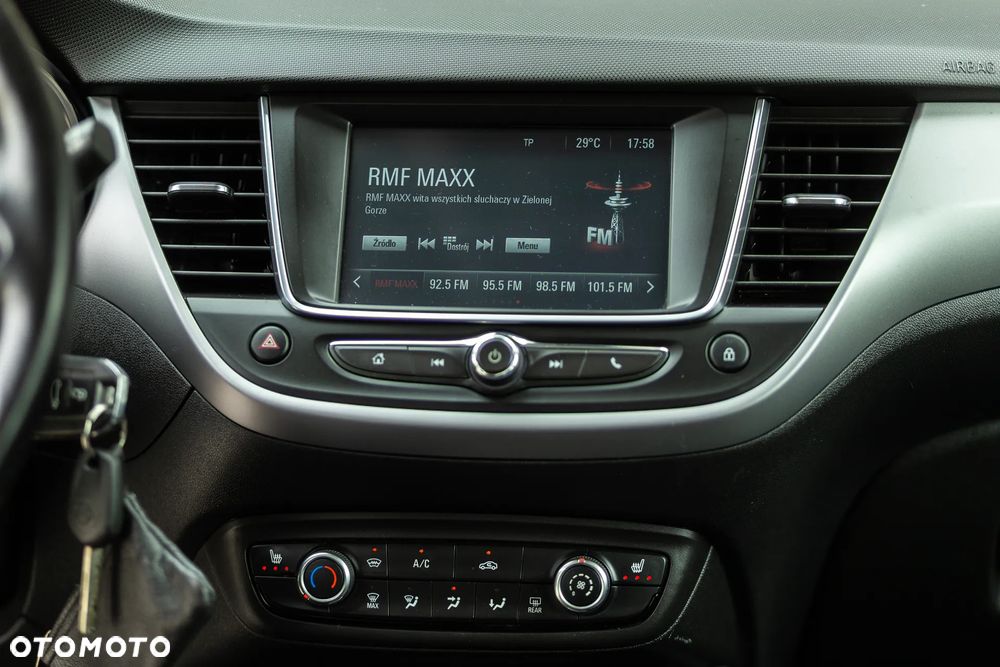 Opel Crossland X - 26
