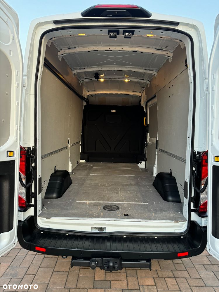 Ford Transit - 25