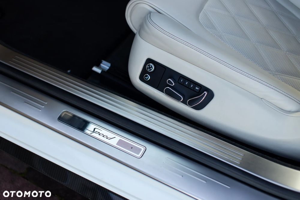 Bentley Continental GT - 11