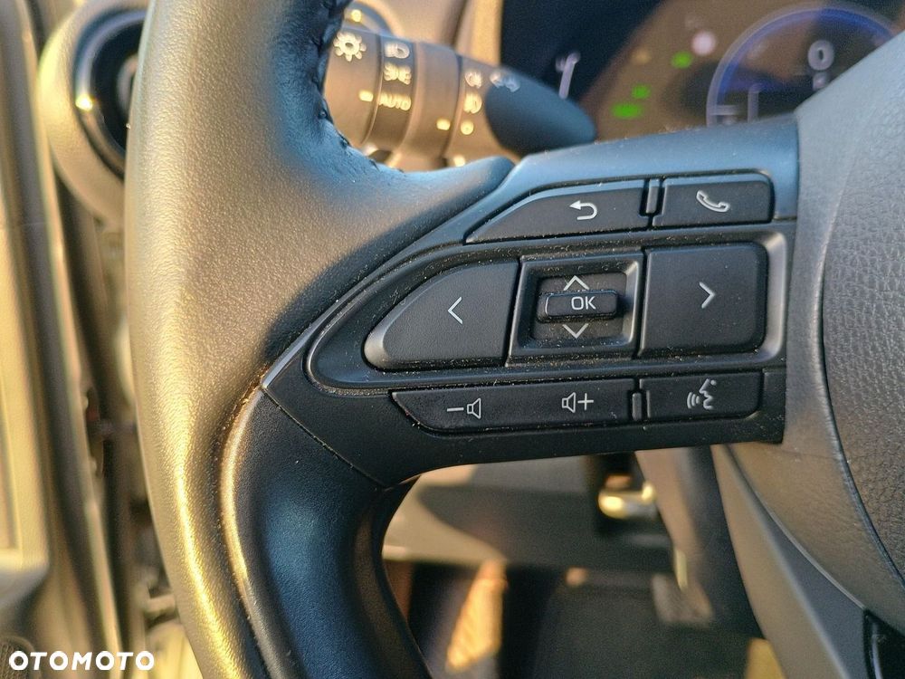 Toyota Yaris Hybrid 1.5 Style - 18