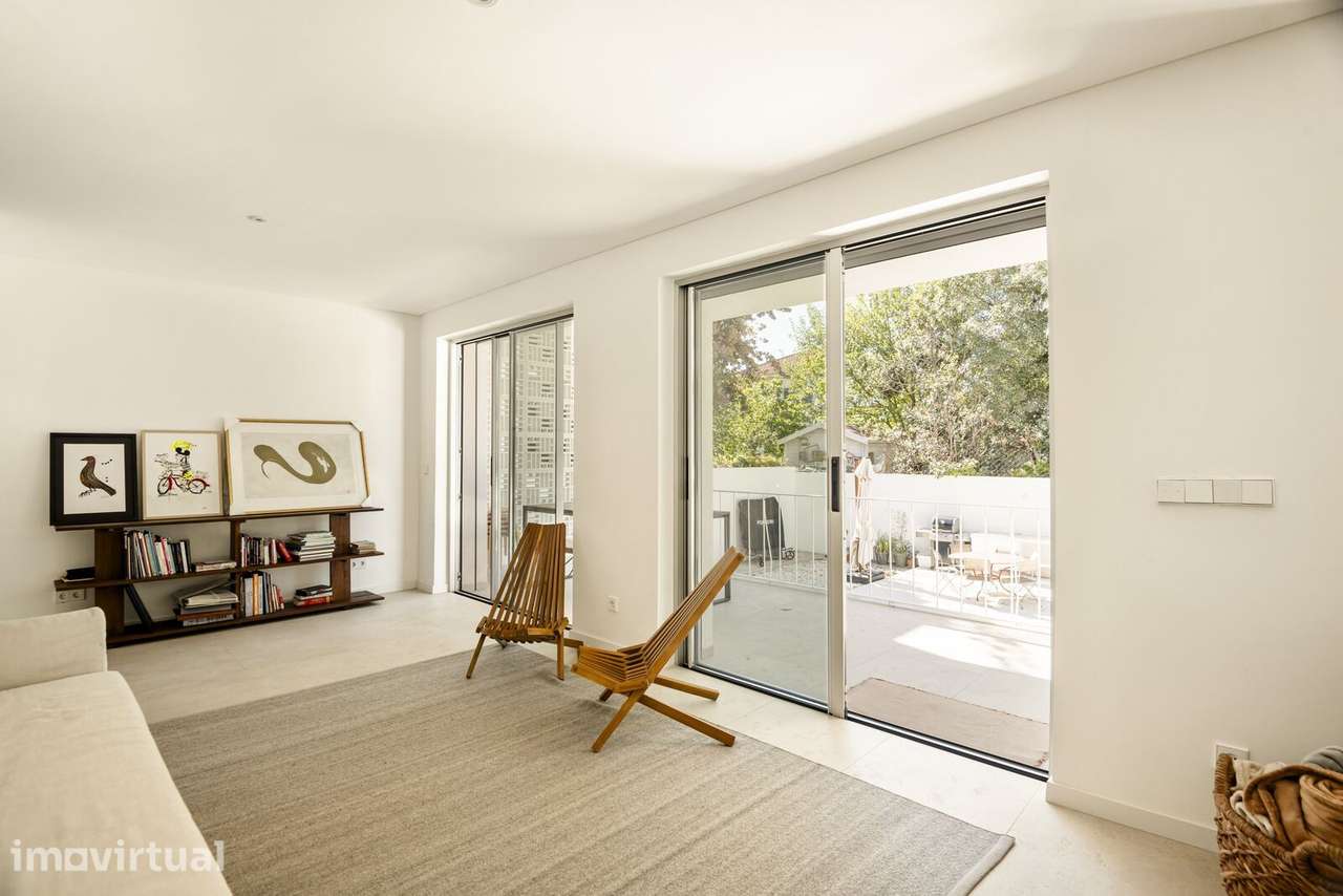 Moradia T6 com piscina, Nova Oeiras, Oeiras - Grande imagem: 2/30