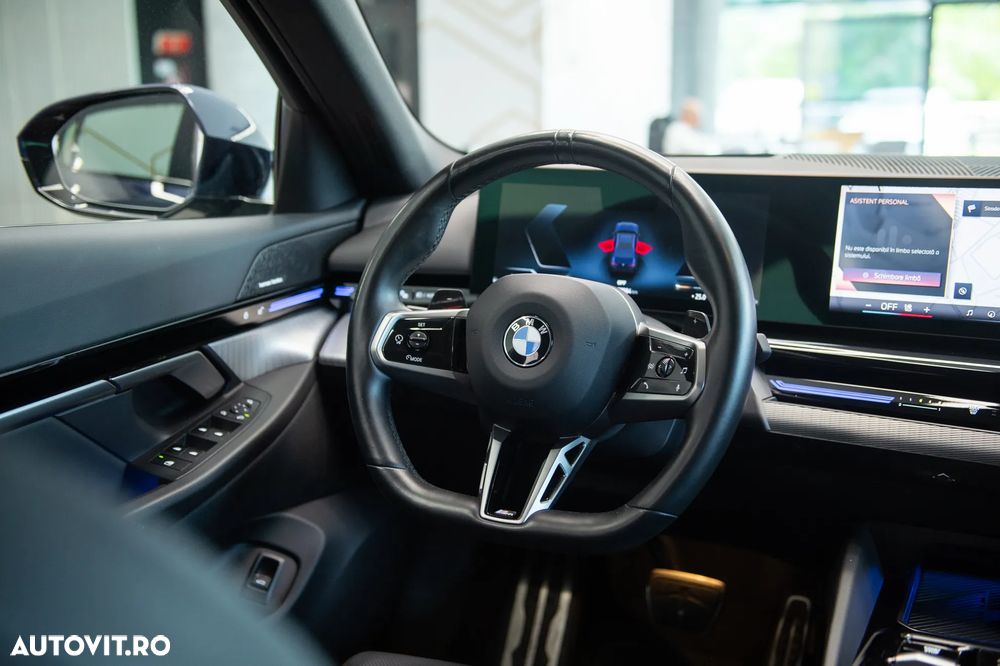 BMW Seria 5 520i AT MHEV - 31
