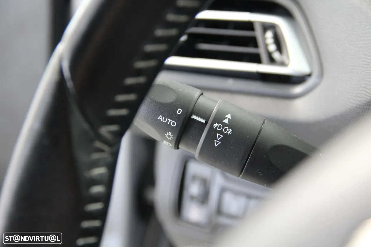 Peugeot 308 SW 1.6 BlueHDi Style - 12