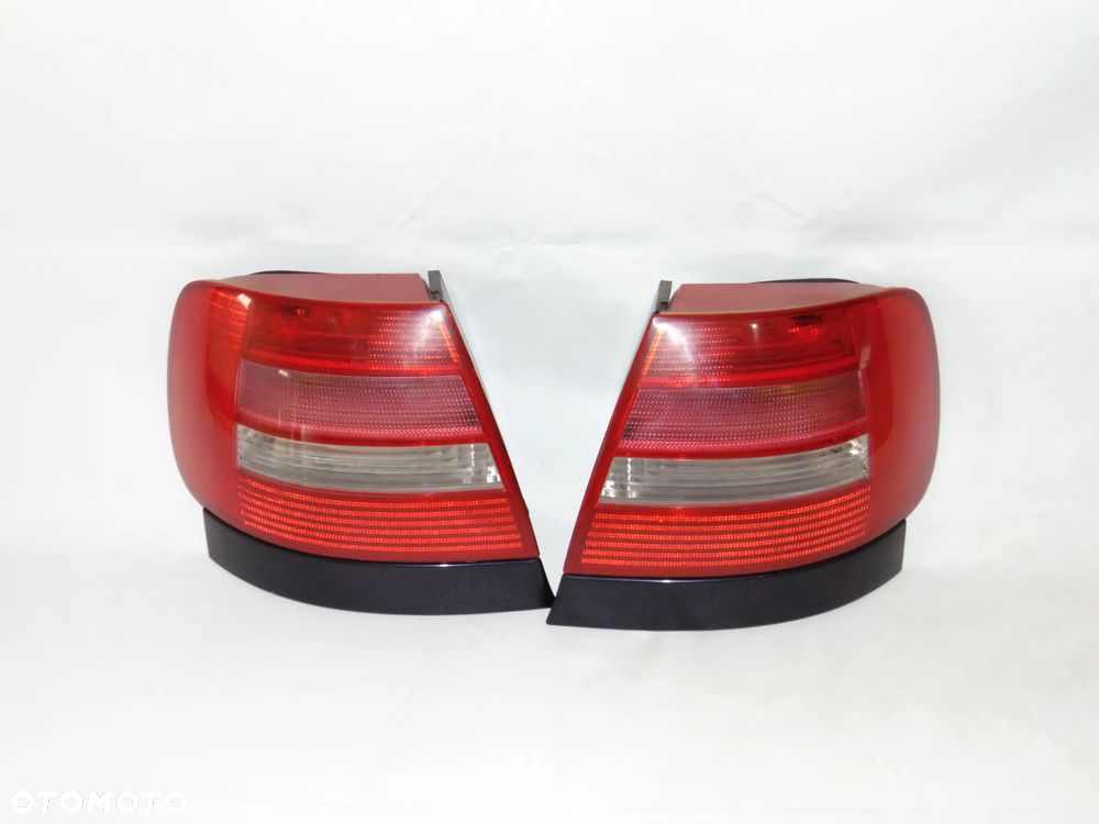 ORYGINAŁ lampa tylna tył lewa prawa LZ5L Audi A4 B5 FL lift sedan 99-00r - 1