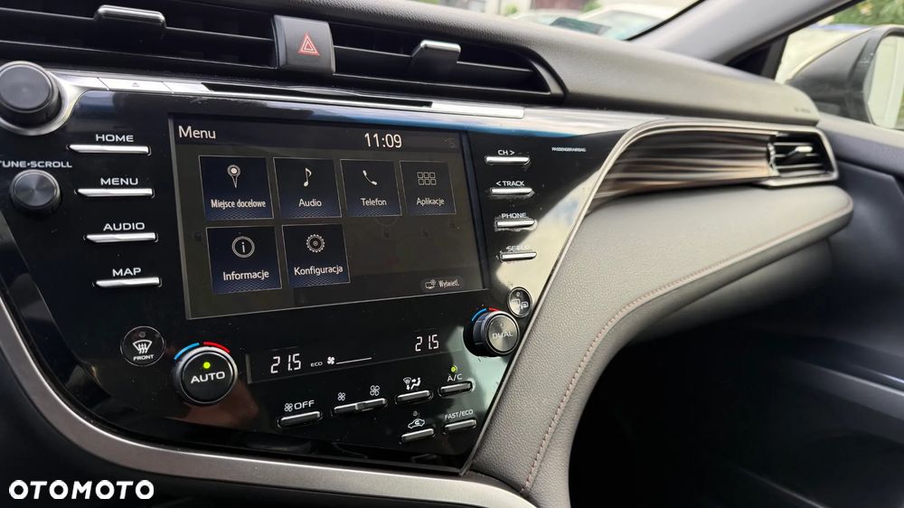 Toyota Camry - 19