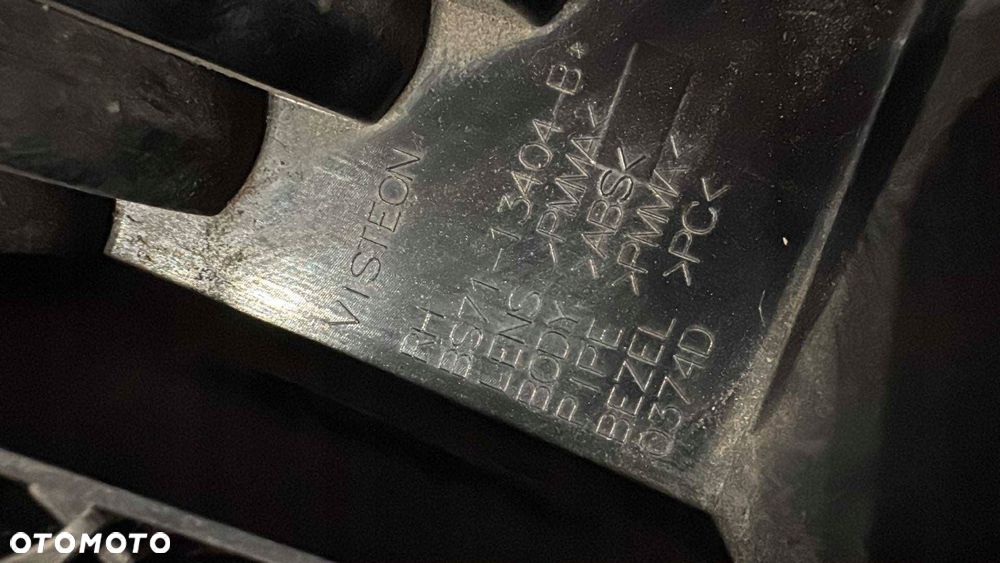 prawa tylna lampa w błotnik ford mondeo mk4 lift kombi - 3