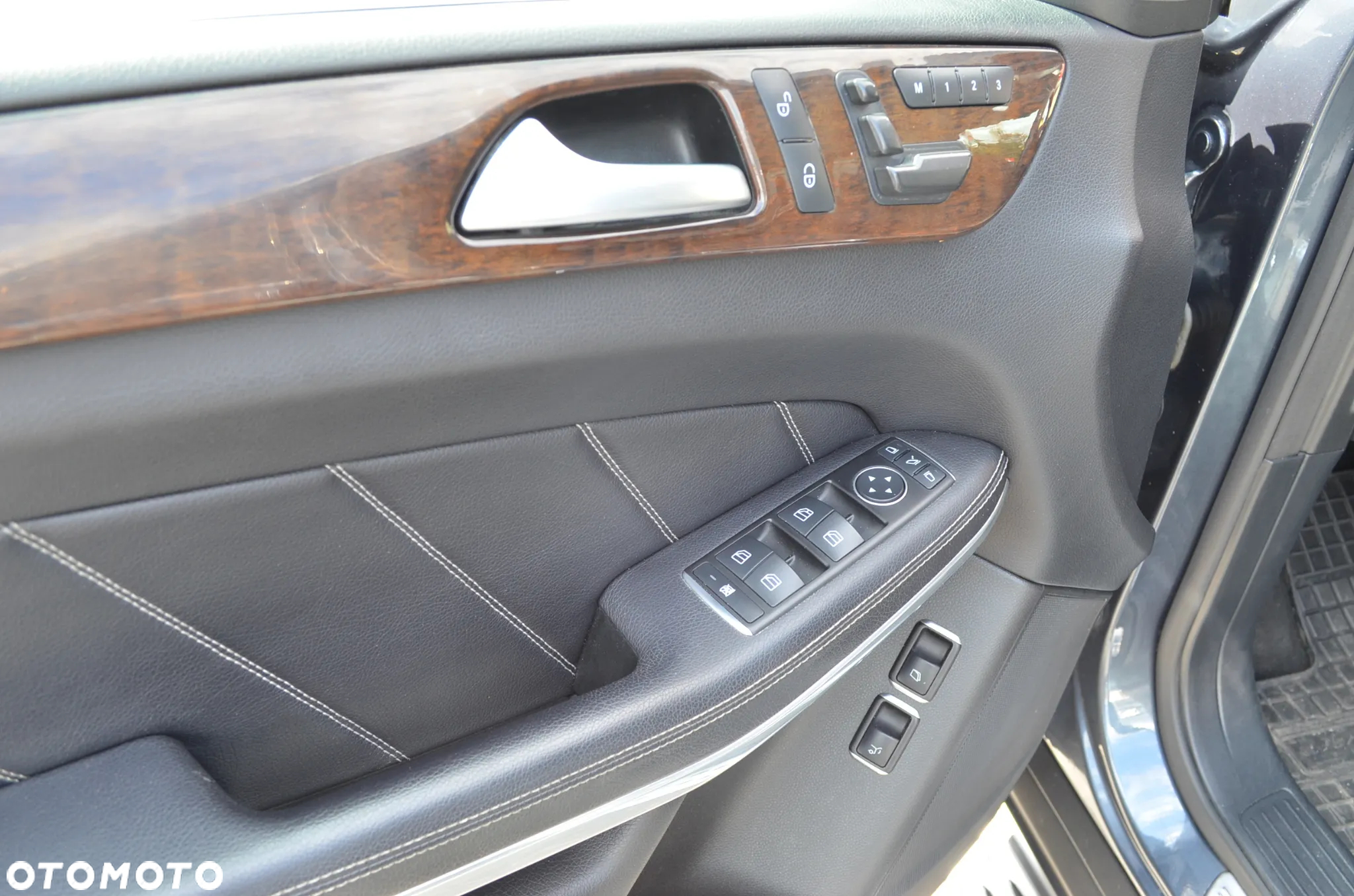 Mercedes-Benz GL - 16