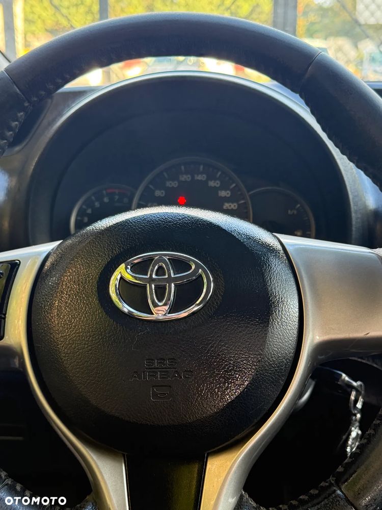 Toyota Yaris 1.33 Luna - 5