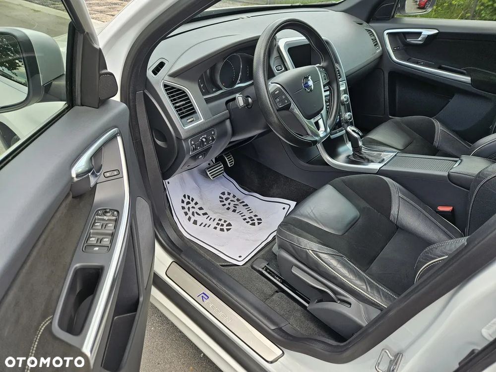 Volvo XC 60 D3 Drive-E R-Design Momentum - 9