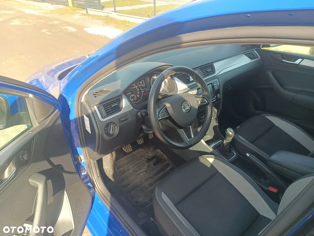 Skoda RAPID 1.6 TDI DPF Ambition - 16