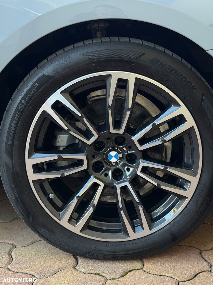 BMW Seria 5 520i Aut. - 35