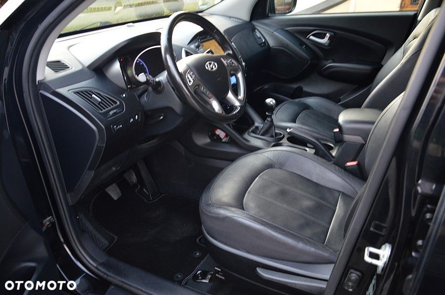 Hyundai ix35 1.6 2WD Fifa World Cup Edition - 21