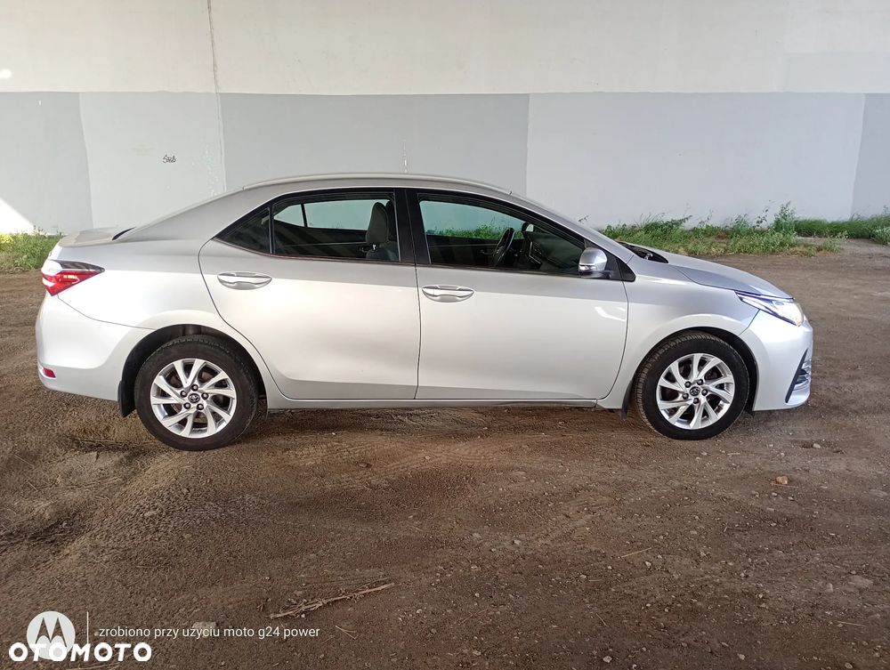 Toyota Corolla 1.6 Comfort - 6