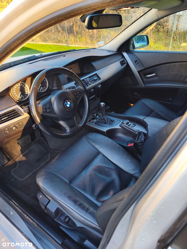 BMW Seria 5 525i - 7