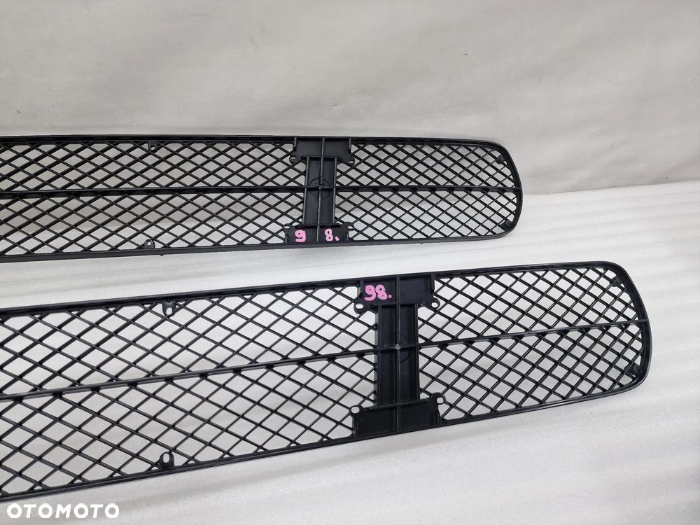 FIAT DUCATO / CITROEN JUMPER / PEUGEOT BOXER 01-06 KRATKA ŚRODKOWA ZDERZAKA PRZEDNIEGO , NR LS130400904 , NR AUKCJI K98 - 9