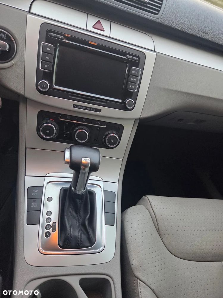 Volkswagen Passat 2.0 TSI Highline DSG - 17