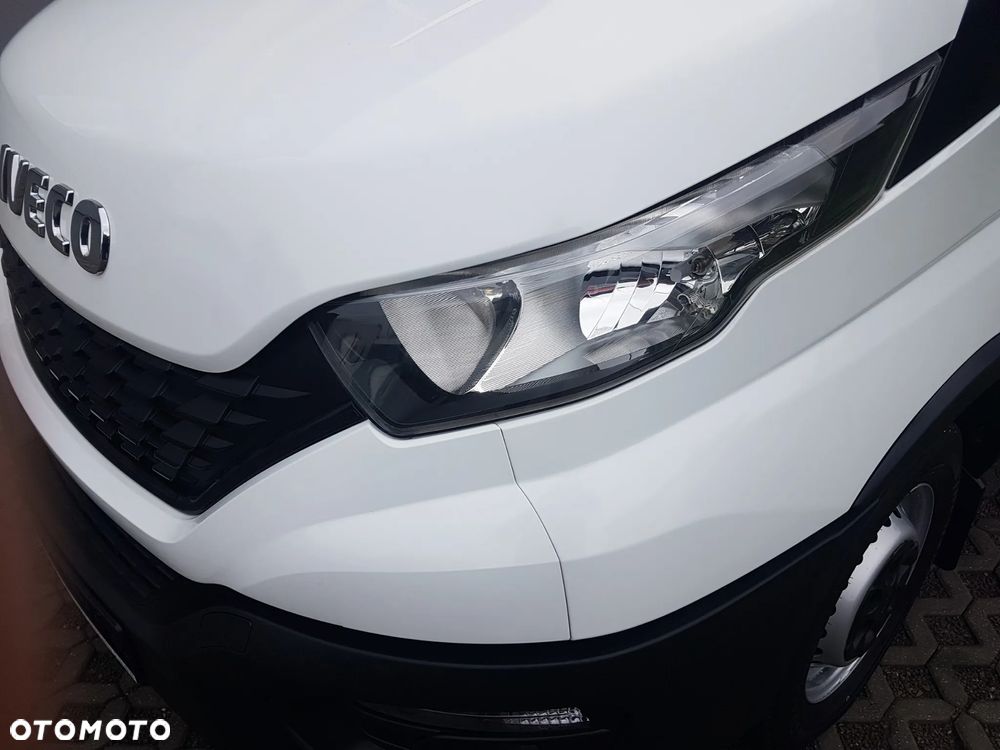 Iveco DAILY KONTENER NISKOPODŁOGOWY 4,43x2,23x2,42 SKLEP FOODTRUCK BAR KLIMA KONIOWÓZ KAMPER - 26