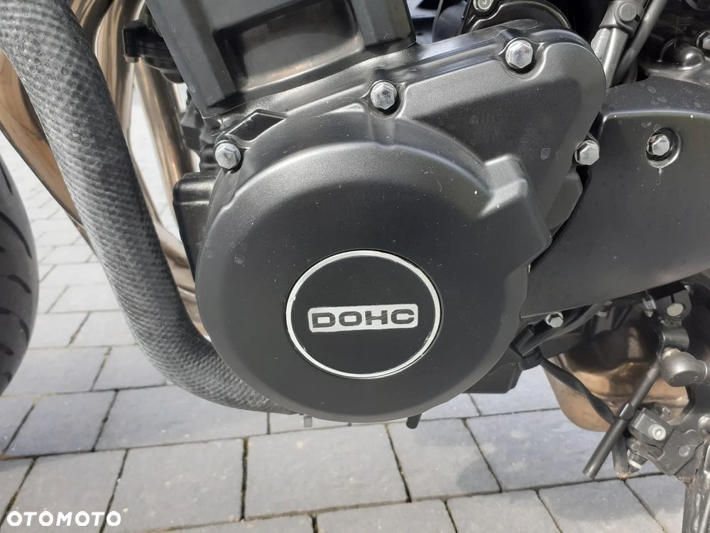 Kawasaki Z 900 RS - 9