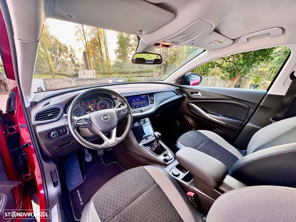 Opel Grandland X 1.2 T Business Edition - 30
