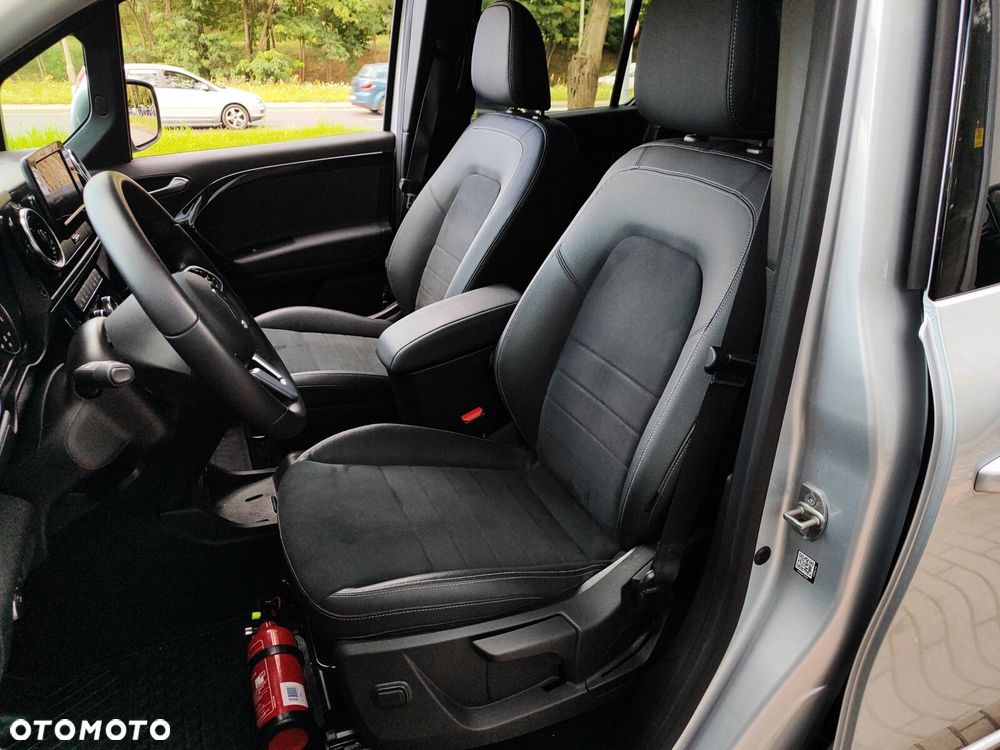 Mercedes-Benz Klasa T 180 d Style - 11