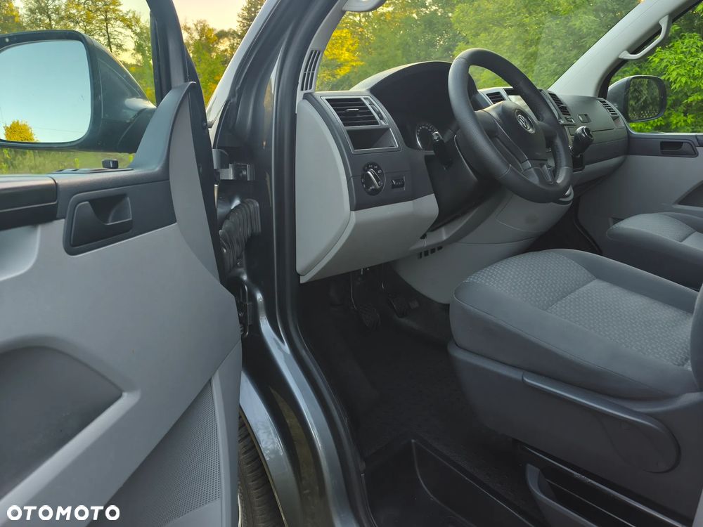 Volkswagen Transporter - 18