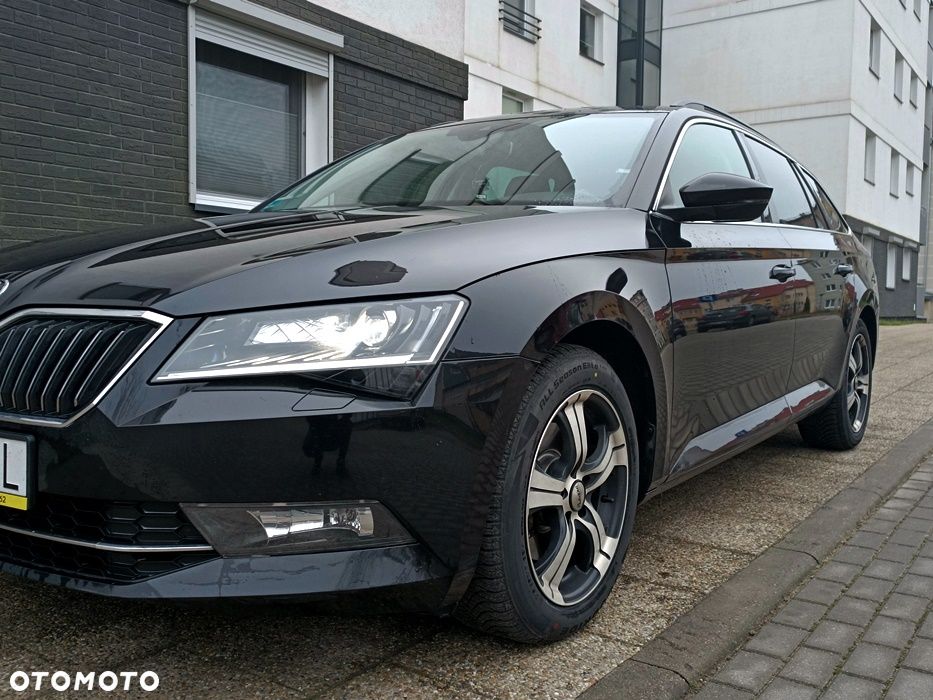 Skoda Superb 2.0 TDI Ambition DSG7 - 13