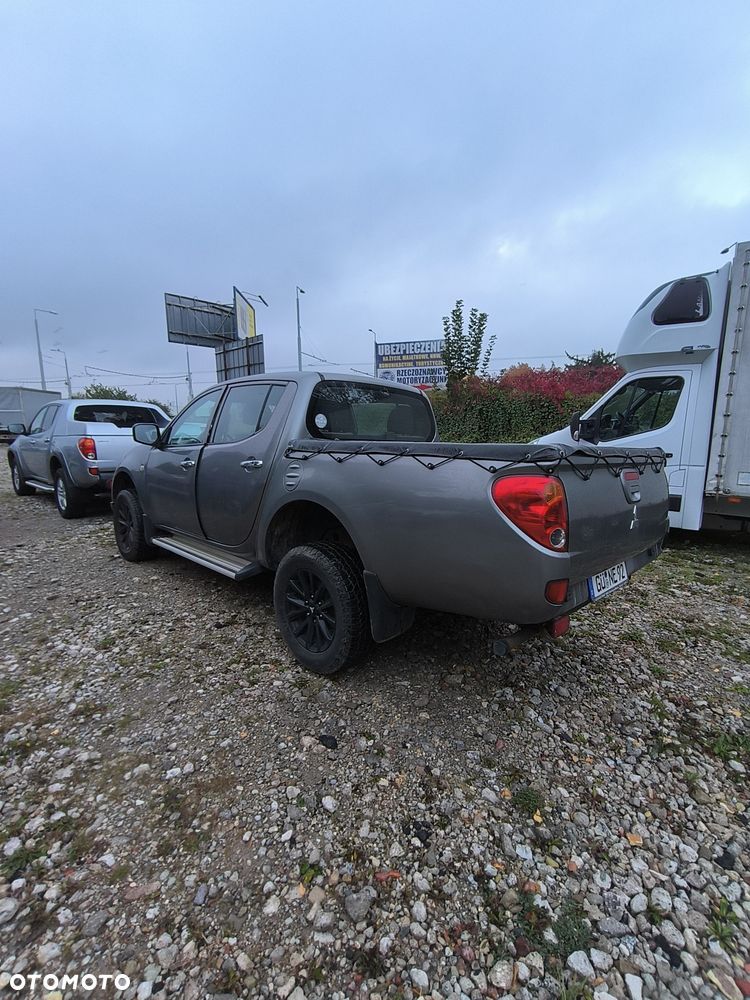 Mitsubishi L200 2015 photo 4