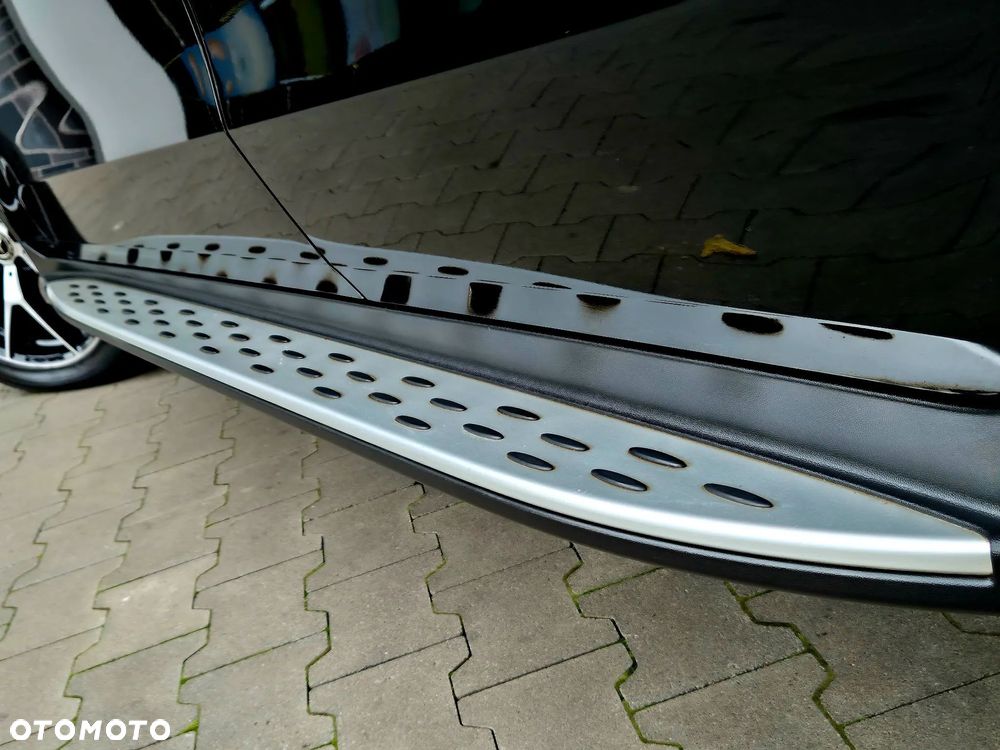 Mercedes-Benz GLC 220 d 4Matic 9G-TRONIC AMG Line Plus - 17