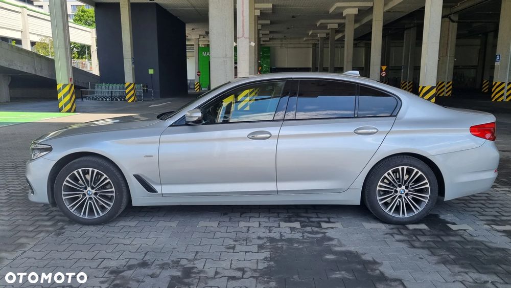 BMW Seria 5 520d Efficient Dynamics Edition Sport Line - 2