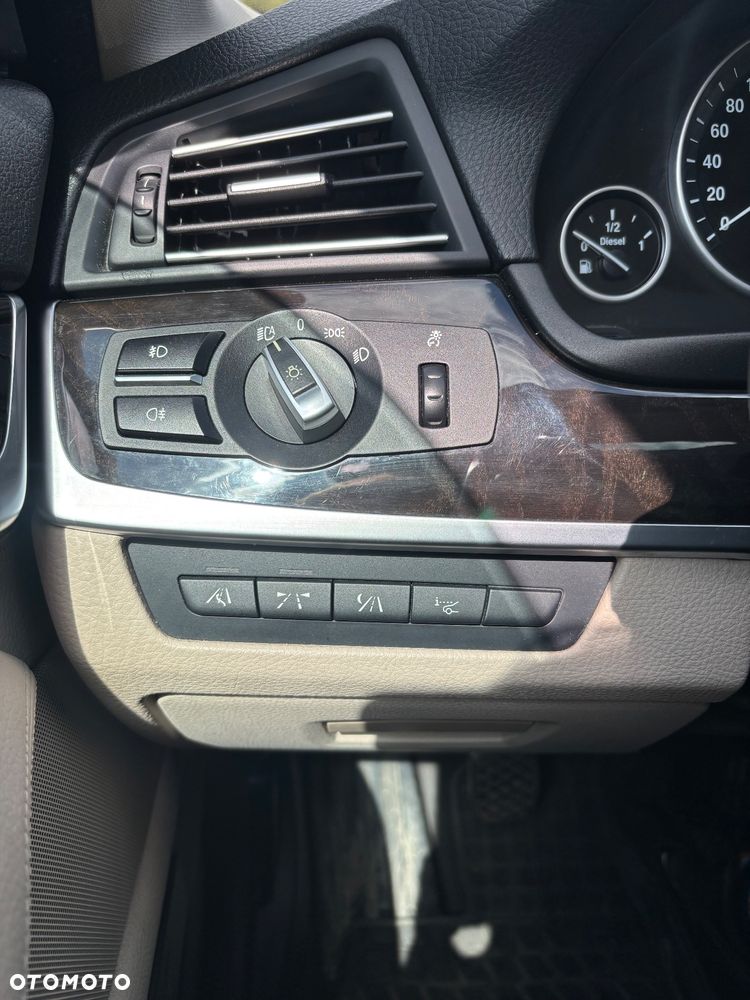 BMW Seria 5 520d Efficient Dynamics - 12