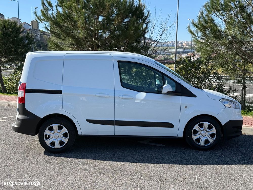 Ford Transit Courier 1.5 TDCI - 9
