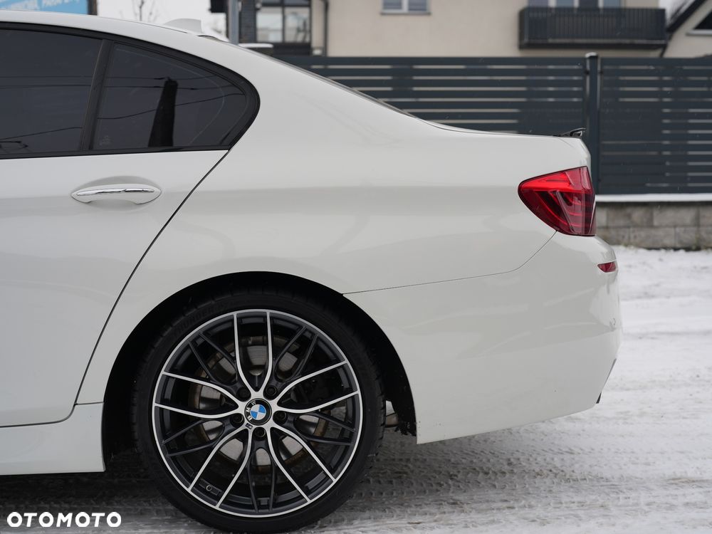 BMW Seria 5 535i - 7
