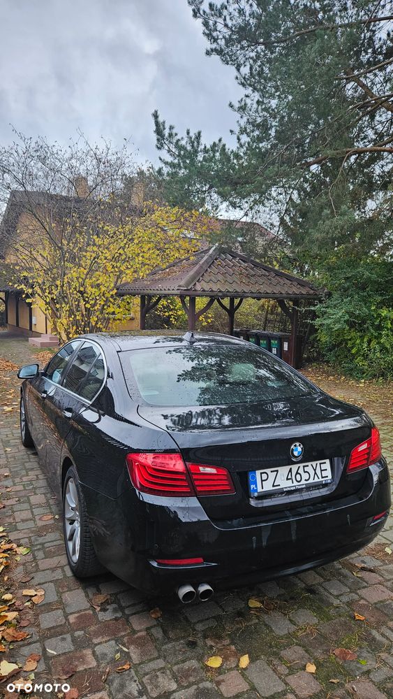 BMW Seria 5 528i xDrive - 11