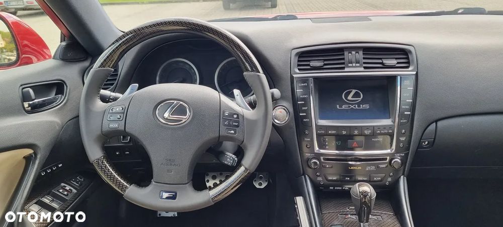 Lexus IS F Sport - 9
