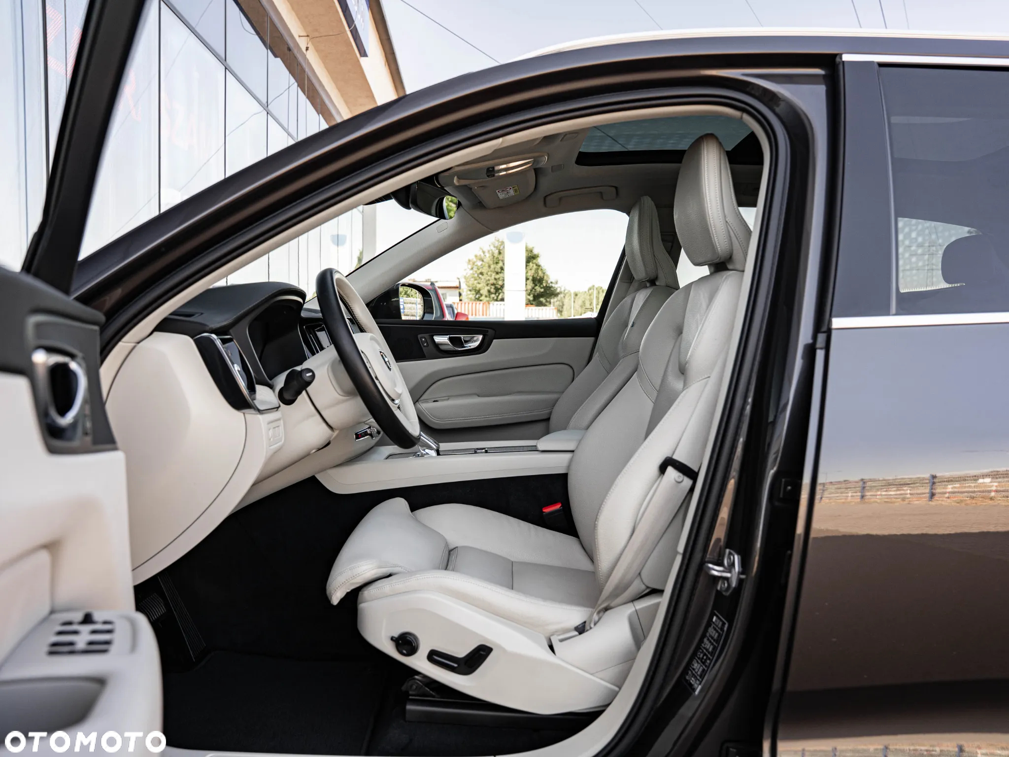 Volvo XC 60 T6 AWD Plug-In Hybrid Inscription - 22