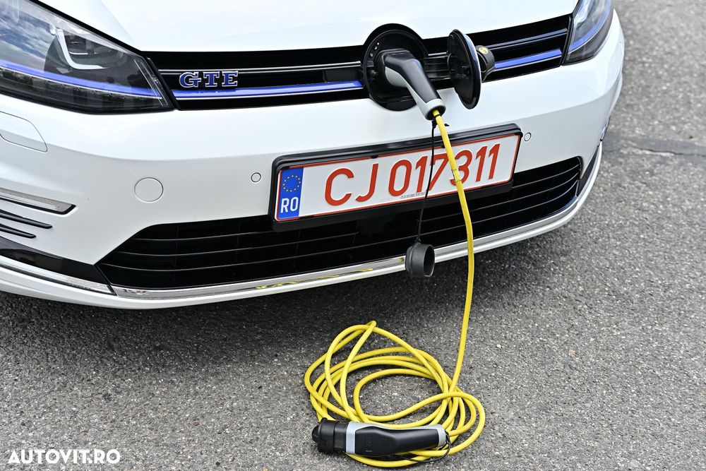 Volkswagen Golf - 9