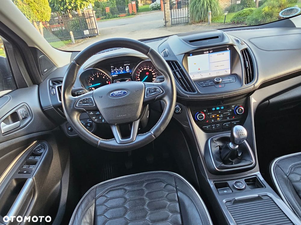 Ford Kuga 2.0 TDCi 4x4 Vignale - 34
