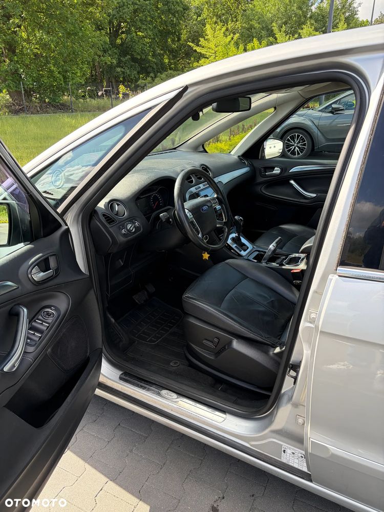 Ford S-Max - 8