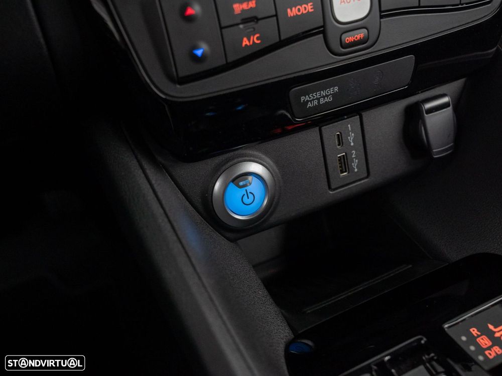 Nissan Leaf N-Connecta - 25