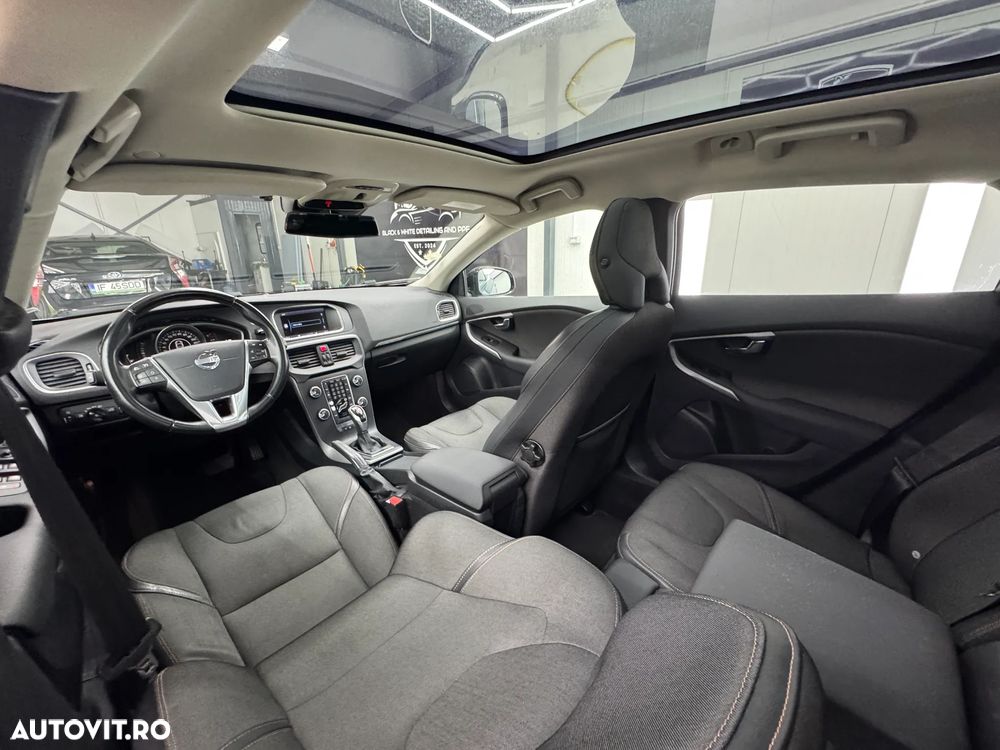 Volvo V40 D3 Geartronic Momentum - 19
