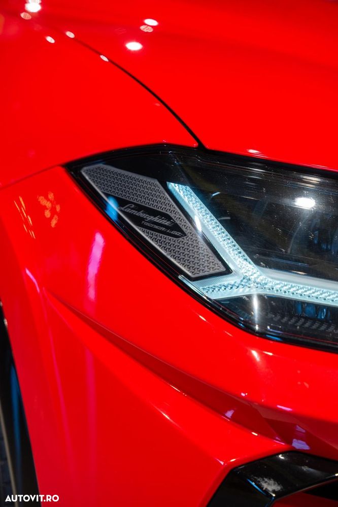 Lamborghini URUS - 10