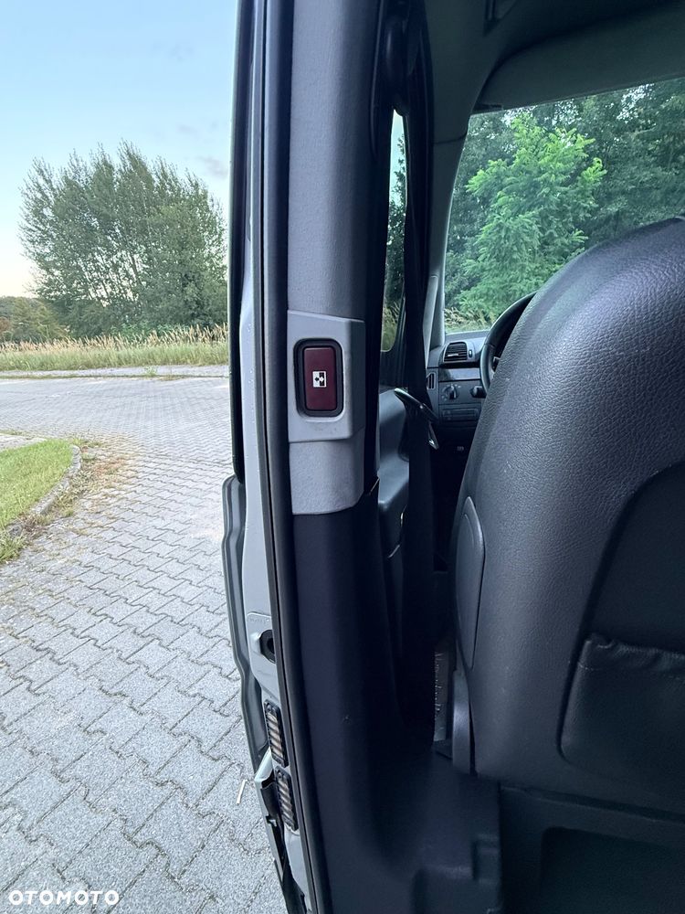 Mercedes-Benz Viano 3.0 CDI Ambiente (długi) - 7