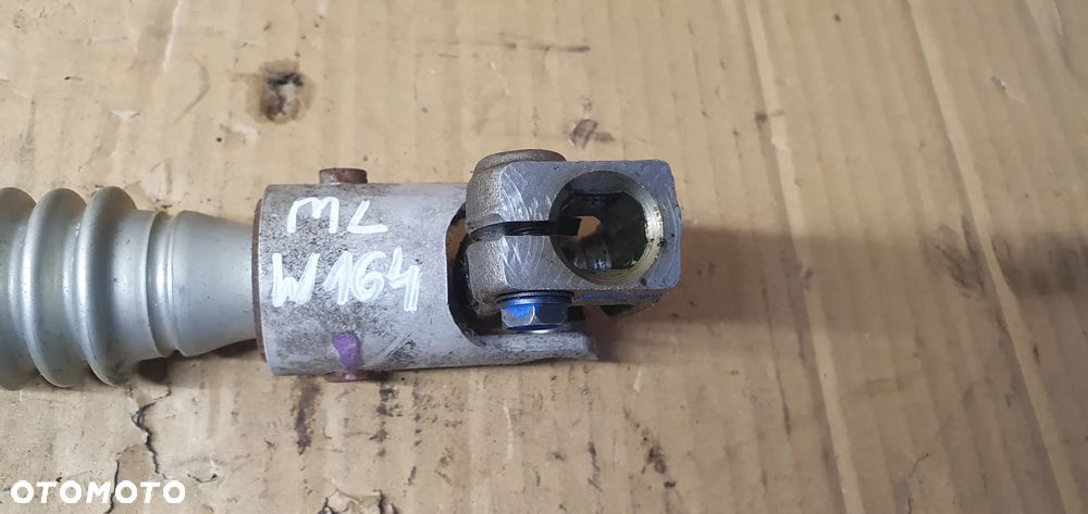 Krzyżak kolumny kierowniczej Mercedes ML W164 - 5