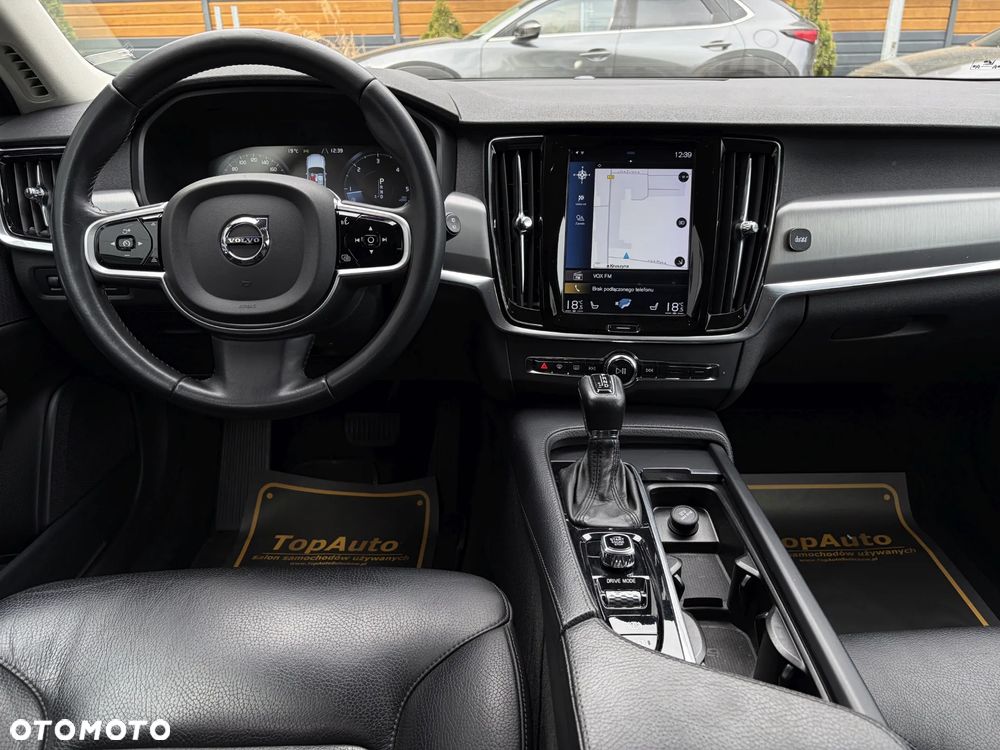 Volvo V90 D4 Geartronic Momentum Pro - 33