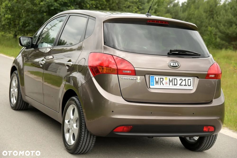 Kia Venga - 6