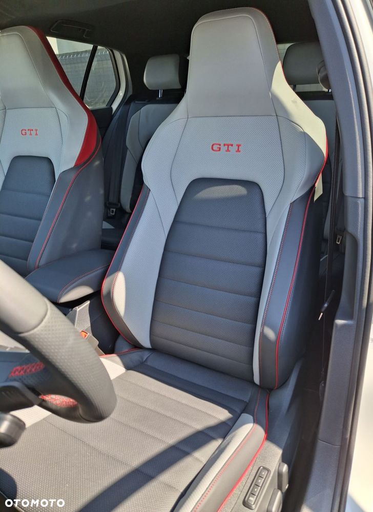 Volkswagen Golf - 14