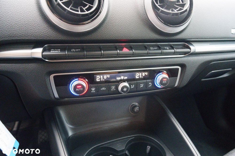 Audi A3 3-drzwiowe 1.6 TDI design - 17