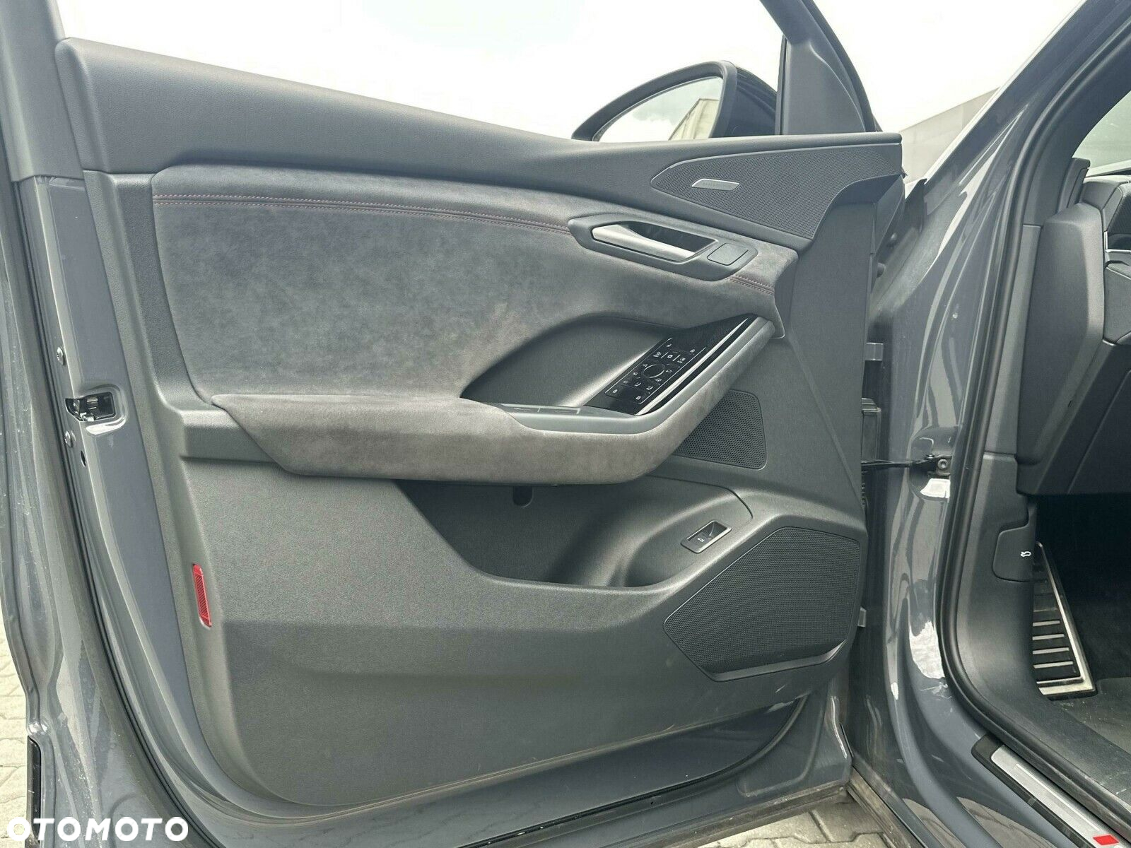 Audi Q6 e-tron - 13