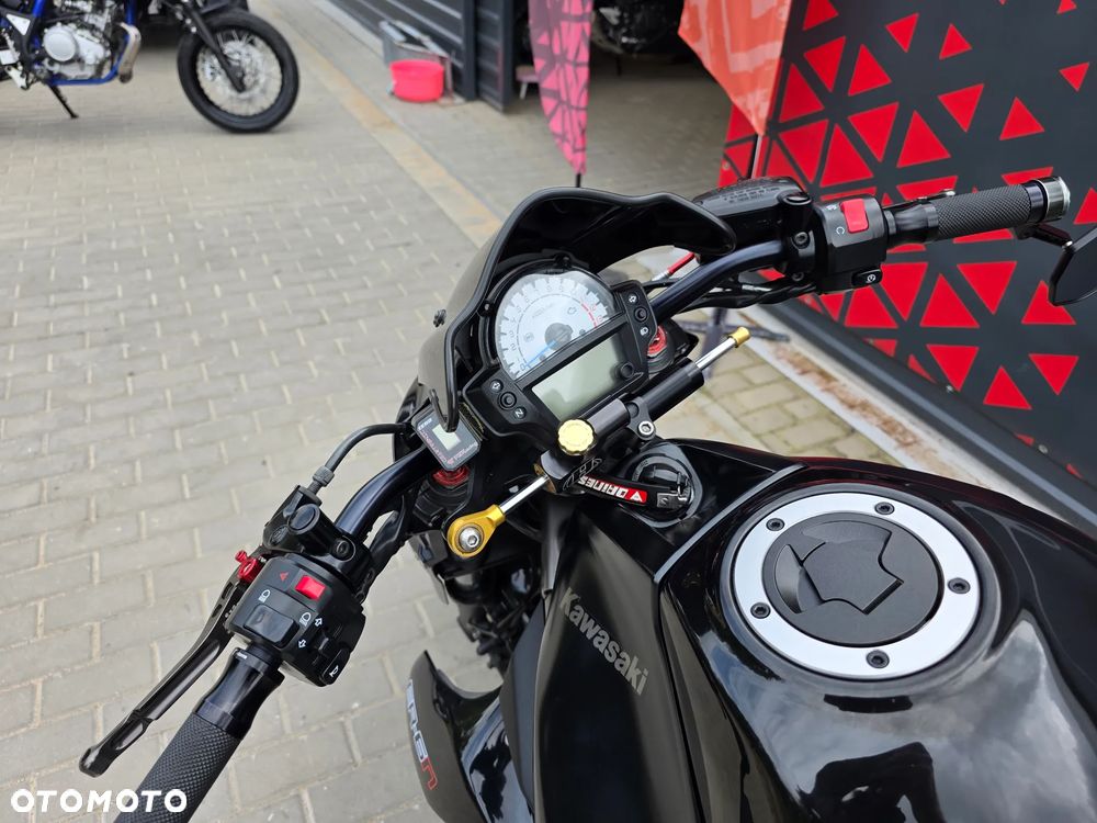 Kawasaki ER - 16